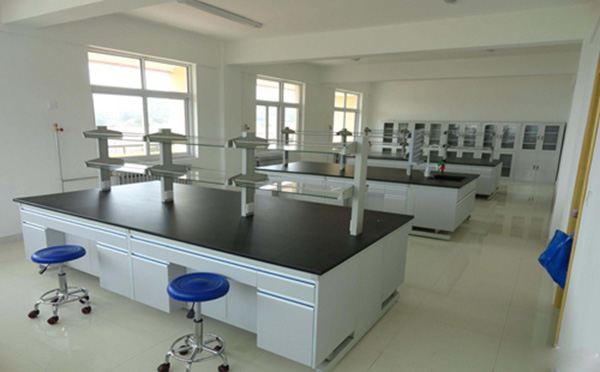 鋼木實驗臺8.jpg 鋼木實驗臺8.jpg